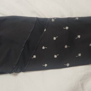 Old Navy Active Go Dry black with gold palm trees leggings, size s